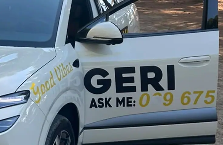 The taxi door: Good Vibes, GERI, Ask me
